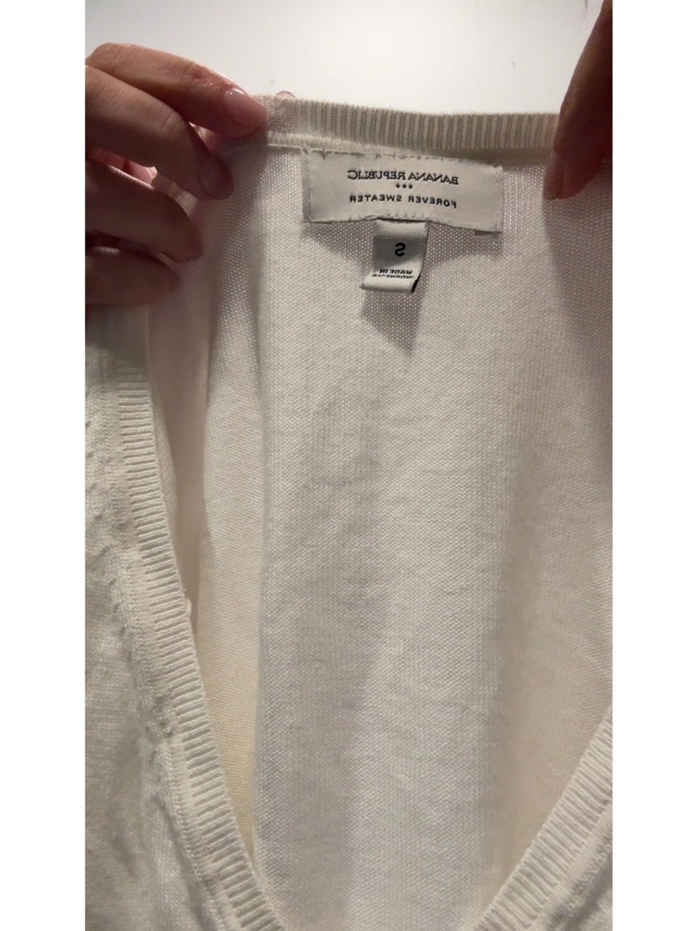 Banana Republic Forever Sweater White V-Neck - Picture 2 of 2